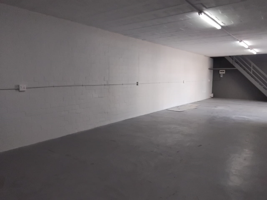 To Let commercial Property for Rent in Middedorp Western Cape